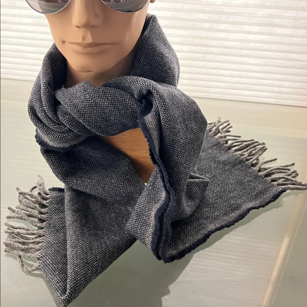 🐑Twill Pattern Navy+Gray Fringed Virgin Wool Scarf | Fairibault Woolen Mill Co.